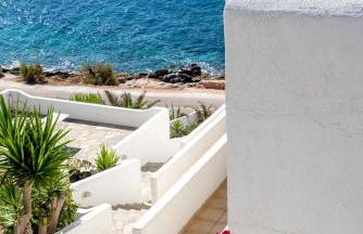 Pahivouni Studios & Suites - Photo 30