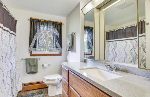 12 Mi to Castle Rock Lake Serene New Lisbon Home! - Foto 12