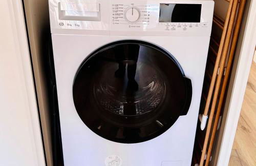 Modern 1 Bdr + Balcony + Free Parking + AC + Pool - Foto 19