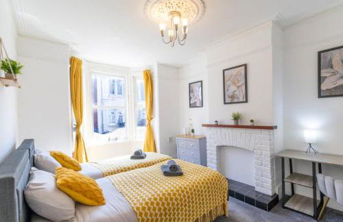 Open Mind Property - Cosy Home - 7 Beds & Parking - Foto 10