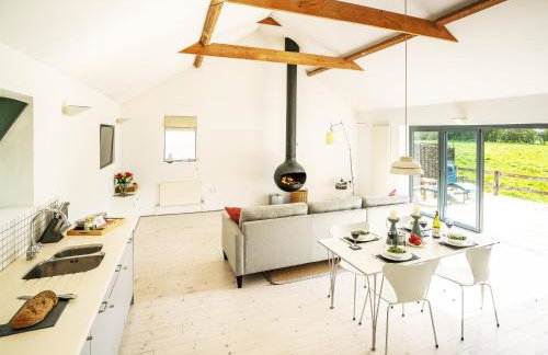 The Workshop by The Suffolk Cottage Collection - Photo 11