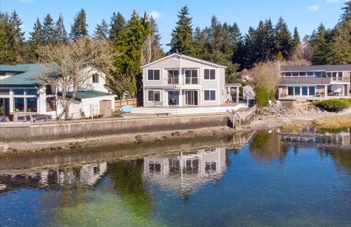 Belfair Beach House - Photo 17