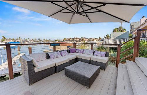 * Large Updated Waterfront Delta Manor Boat Dock * - Foto 31