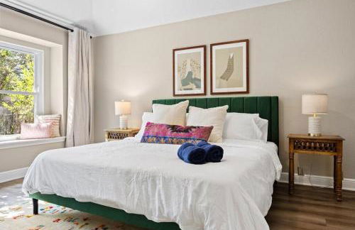 Artist Retreat at Cypress Creek - Hotub - Sleeps 9 - Photo 11