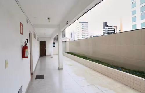 47 Apartamento ao lado Materdei, MPMG, Area privativa, cozinha completa, máquina de lavar e vaga - Foto 18