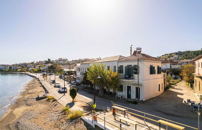 Beachfront Serenity - Petalidi s Moorea Gem - Foto 24