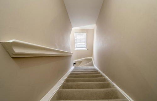 Superb 3 Bed Home Away from Home in Glasgow, just off M8 with free parking - Foto 36