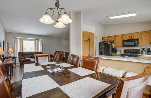 2 Mi to Super Rink Sporty Group Getaway in Blaine - Foto 12