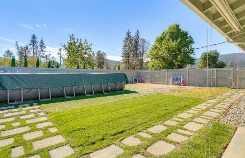 Backyard Oasis with Hot Tub and Views Weaverville Gem - Foto 2