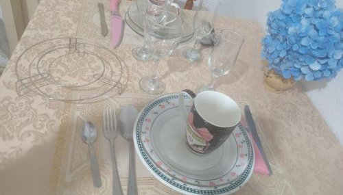 CHALÉ SIMPLES COM WI-FI SPLIT COZINHA COMPLETA SALA QUARTO BANHEIRO A 2 KM DO centro - Foto 2