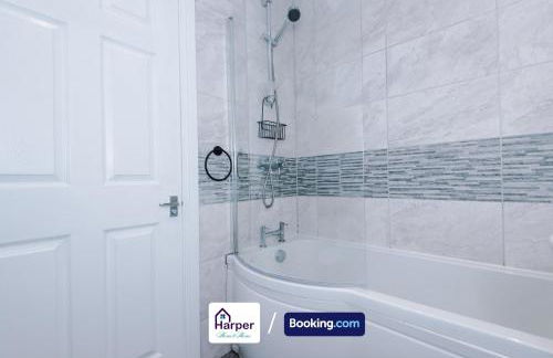 Lux Stay at Buckley 4BR Sleeps-10 7 Beds - Foto 43