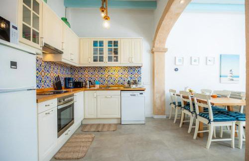 Marina 48 Seafront Apartment - Photo 8