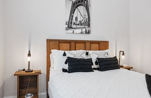 Luxurious Design Easy Access to Downtown Pittsburgh Sleeps 4 - Foto 16