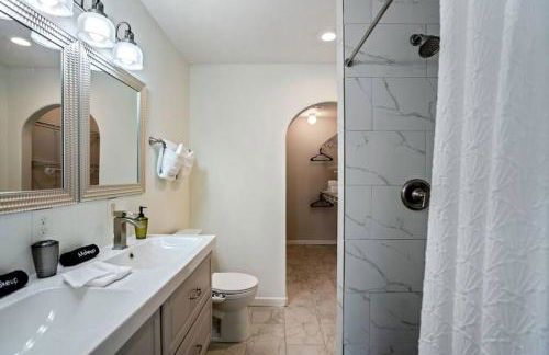 Winter Retreat 3b 3ba Huge backyard Mins from Downtown - Foto 25