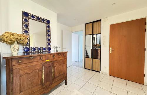 Le Bignon - Wifi, TV, 4 personnes, 1 min à pied du tram - Foto 15