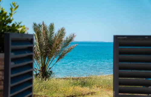 MY DALMATIA - Beach house Festini with private jacuzzi & sea view - Foto 2