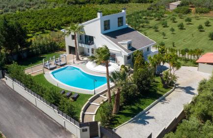 Gregorys Private Luxury Villa with Heated Pool & Gardens - Foto 1