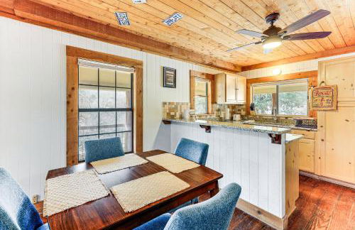 Fire Pit, Views Peaceful Texas Hill Country Cabin - Foto 6