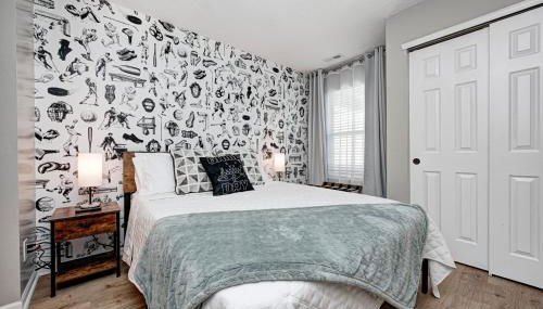 5 min to Grand Park, 1Level, Stocked Kitchen, King Bed, GameRm, Firepit, BBQ, Pet Friendly - Foto 4