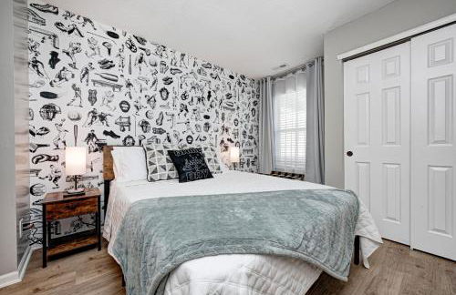 5 min to Grand Park, 1Level, Stocked Kitchen, King Bed, GameRm, Firepit, BBQ, Pet Friendly - Foto 4