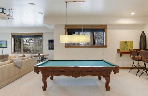 Private Hot Tub, Theater Room, Valet Parking and Ski & Boot Storage at Ritz Carlton - Foto 38