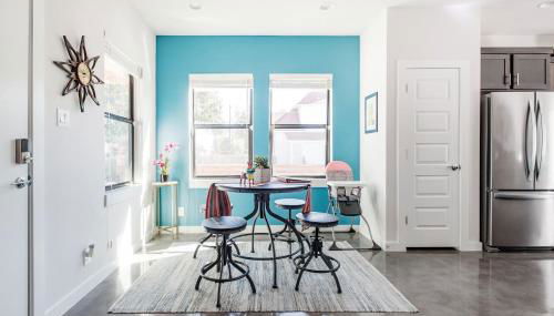 Explore the River Walk from Artsy Designer Retro Chic Home - Foto 2