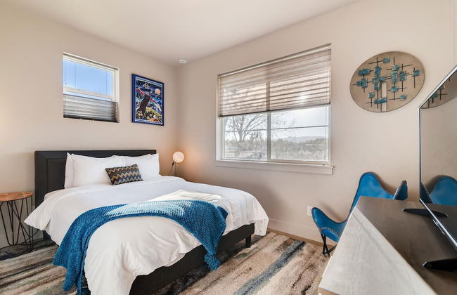 Fancy Townhome Near Old Town, Breweries and River! - Foto 5