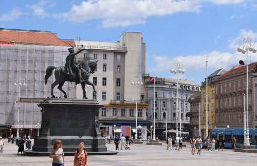 La Zagreb - Foto 26