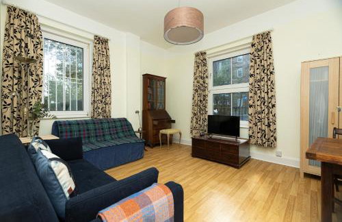 Stunning 1BR Flat, 3 min to Elephant & Castle Tube - Foto 1