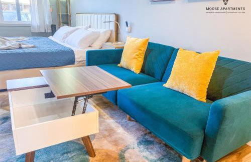 The Moose #5 - Modern Comfy Studio with King Bed, Free Parking & Fast WiFi - Foto 14