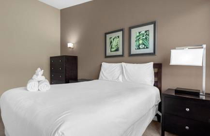 Sun, Fun & Summer Getaway - TownHome by Disney! - Photo 23