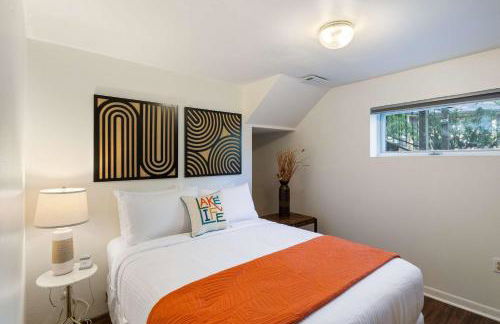 Lakefront Home Private Dock with Main Channel View - Foto 29