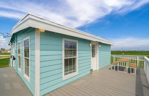 Beach Bungalow with Gorgeous Deck, Close to Beach - Foto 18