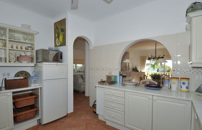 Semi-detached Villa With 1 Bedroom Located Near Meia Praia Beach - Lagos - Foto 8