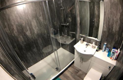 Super 2 Bedroom Flat near Dalkeith Town Center - Photo 13