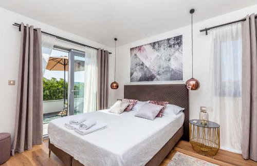 Luxury apartment Viktorija with private pool - Photo 7