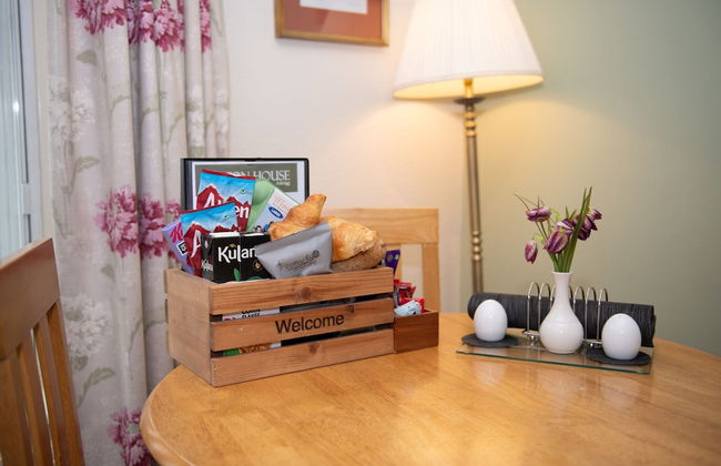 Milton House Studio Apartment Suites - Photo 72