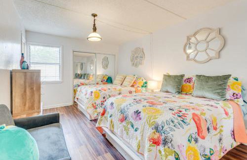 Waterfront Community w/ Perks: Mary Esther Condo - Foto 16