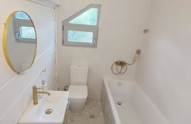 Farmhouse with pool minutes from beach - Photo 16