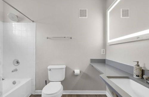 Cozy Retreat Near UT & Downtown - Foto 14