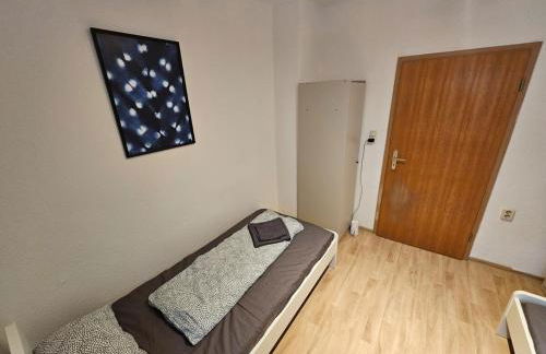 Leuna bei Leipzig & Halle - 2 Apartments mit je 3 Schlafzimmern, Küche, Bad - Foto 42