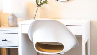 3 Bedroom House-Free Parking-by Holiday Homes - Foto 4