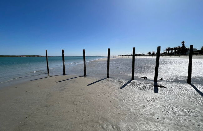 Beach Tower House Luxury Beachfront Villa - Photo 40