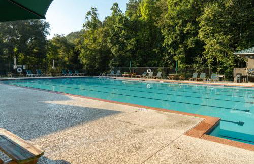 Brand New Build Luxury Mountain Chalet with Hot tub, pool, Game Room, Premium features - Foto 34