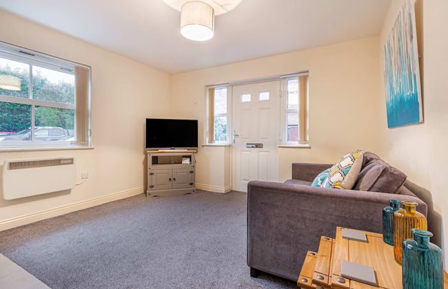 Host Stay Westbrook Court Apartment - Photo 15