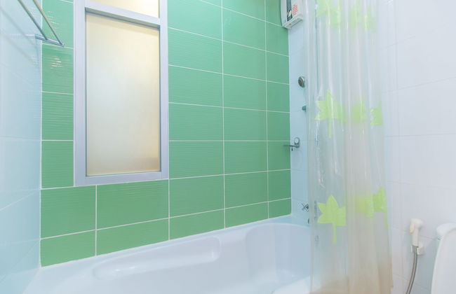 Silom convent garden - Photo 72