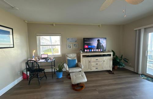 Beachfront Condo, Ocean Views, Near Patrick SFB - Foto 6