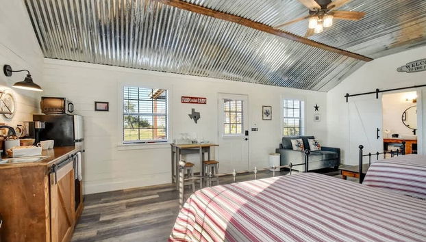 Windmill Meadows Cottages-firepit-hill Country Views!! - Foto 3, Habitación