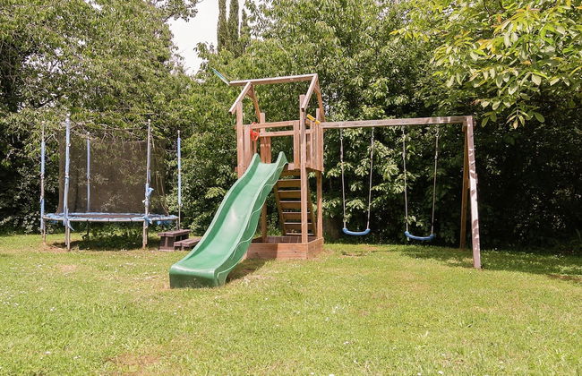 Estate in Dordogne Near Sites - Photo 11