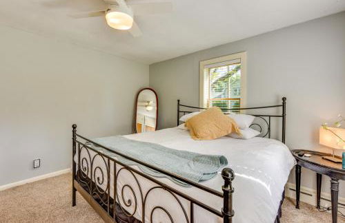 Dog-Friendly Watertown Vacation Rental with Deck - Foto 17